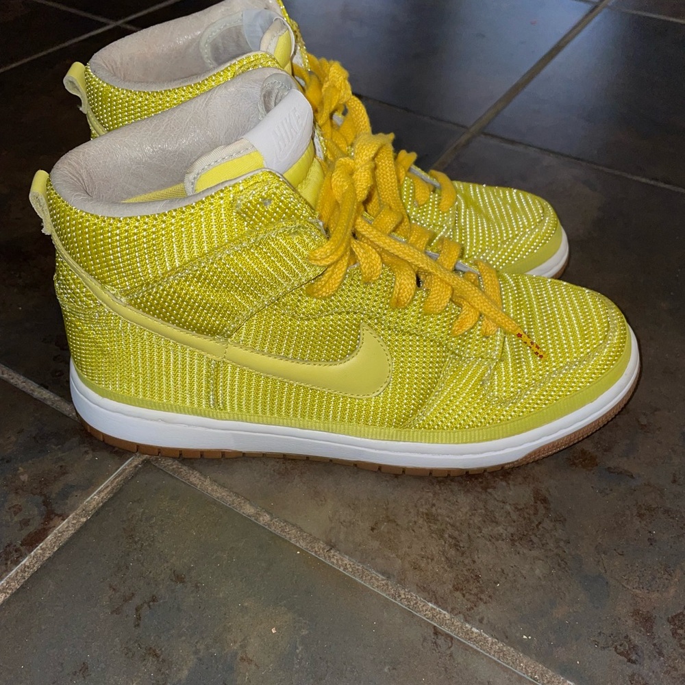 Nike Dunk High Supreme Electrolime